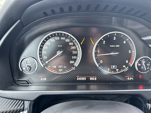 BMW X5 3.0 TDI 190KW (10 foto / 11)