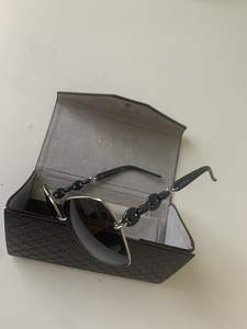 Очки Gucci (3 фото из 8)