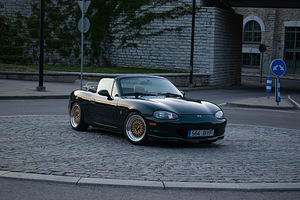 Mazda MX-5 (1 фото из 15)