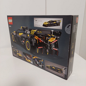 Lego Technic Bugatti Bolide 42151 (2 фото из 2)