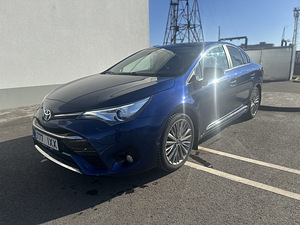 Toyota Avensis (1 foto / 12)