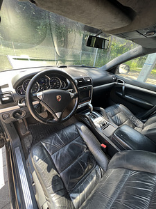 Porsche Cayenne (6 фото из 9)