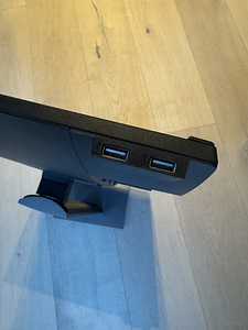 Monitor Dell 23’’ 1920 x 1080 (1 foto / 3)