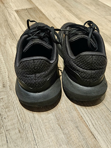Adidas tossud, suurus 38 (4 foto / 6)