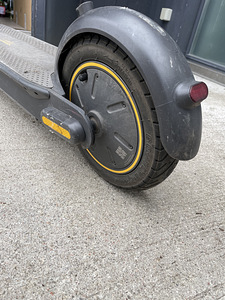 Segway Ninebot G30 (2 foto / 4)