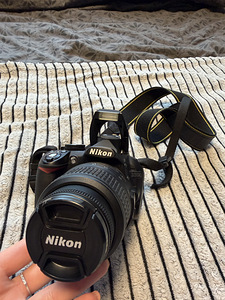 Nikon D3100 + 18-55mm objektiv (1 foto / 4)