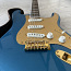 Fender Squier Stratocaster 40th anniversary gold edition (фото #2)