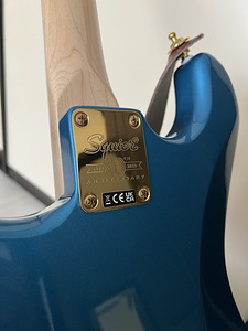 Fender Squier Stratocaster 40th anniversary gold edition (3 foto / 6)