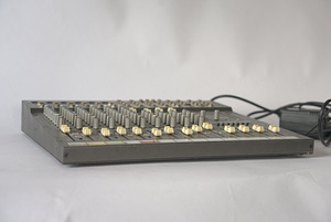 Phonic MM 1805 Mikserpult (2 foto / 4)