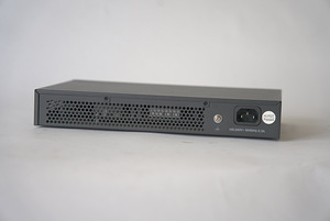 TPLINK TL-SG1016D 6-Port Gigabit Switch (2 foto / 3)