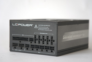 LCPOWER LC1200 V2.4 - Platinum Series PSU (2 foto / 3)