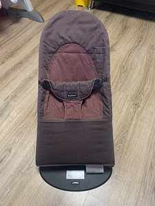 Babybjörn Lamamistool/Шезлонг (3 фото из 4)