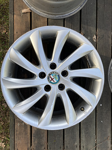 Диски 17 Alfa Romeo (2 фото из 6)