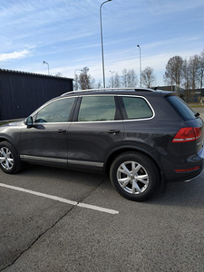 Müüa auto VOLKSWAGEN TUAREG 2011.a (1 foto / 6)