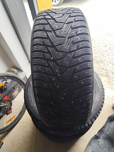 Шипованные шины 225/55 R17 Hankook 4шт (1 фото из 2)