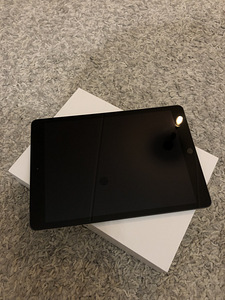 Apple Ipad 32Gb (8th generaration) Wifi+Cellular (3 foto / 5)