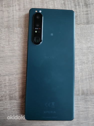 Sony Xperia 1 III Frosted green (фото #4)