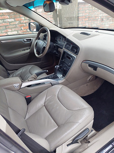 VOLVO XC 70 (8 foto / 12)