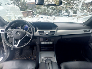 MERCEDES-BENZ E 220 BLUETEC 2.1 125kW AVANTGARDE (6 foto / 15)