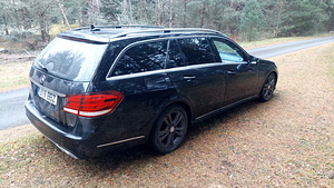 Mercedes-Benz E 220 2.2 E BLUE TEC (9 foto / 15)