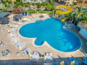 ARSI BLUE BEACH HOTEL (2 foto / 10)