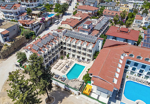 MR CRANE HOTEL (2 foto / 10)