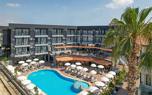 CLOVER MAGIC PARK SIDE HOTEL (1 foto / 10)