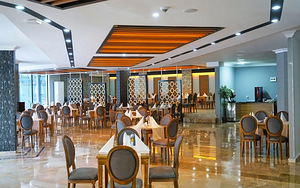 CLOVER MAGIC PARK SIDE HOTEL (8 foto / 10)