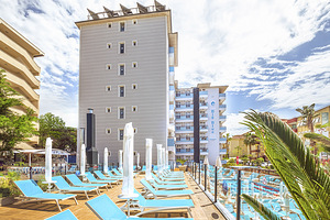 CLUB BIG BLUE SUITE (2 foto / 10)