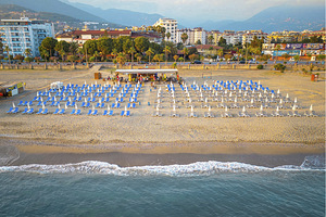 CLUB BIG BLUE SUITE (3 foto / 10)