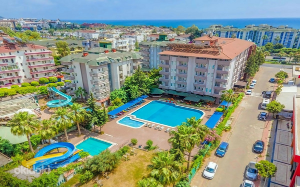 GRAND BAHAMA BEACH HOTEL