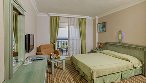 HOLIDAY PARK RESORT (2 foto / 10)