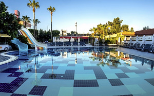 WHITE CITY BEACH HOTEL (3 foto / 10)