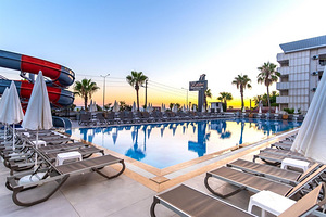GRAND KOLIBRI PRESTIGE HOTEL (4 фото из 10)