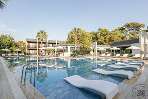 FOREST IN HOTEL (1 фото из 10)