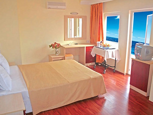 LARA DINC HOTEL (4 foto / 9)