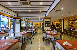DOSI HOTEL (8 foto / 10)