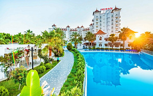 SERENIS HOTEL (1 фото из 10)