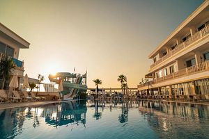 SL LA PERLA HOTEL KEMER (2 фото из 10)
