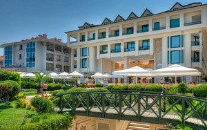 GOLDEN LOTUS HOTEL (4 foto / 10)