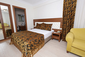 THE CORNER PARK HOTEL (3 foto / 16)