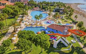 JUSTINIANO CLUB PARK CONTI (3 foto / 10)