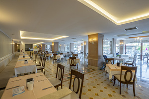 MONACHUS HOTEL & SPA (8 фото из 13)