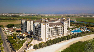 LAKE & RIVER SIDE HOTEL & SPA (3 foto / 10)