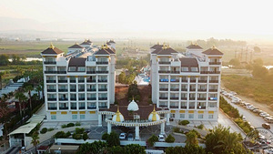 LAKE & RIVER SIDE HOTEL & SPA (7 foto / 10)