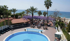 AZKA HOTEL (3 фото из 11)