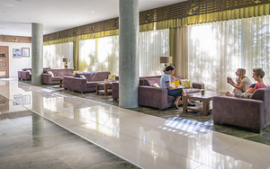 LANCORA BEACH HOTEL (8 foto / 10)