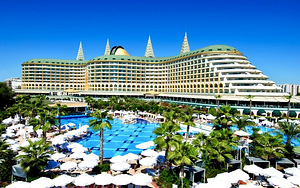 DELPHIN IMPERIAL LARA (1 foto / 10)