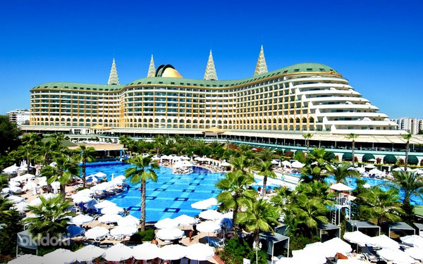 DELPHIN IMPERIAL LARA