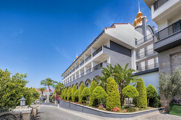WELL PALACE SIDE HOTEL
